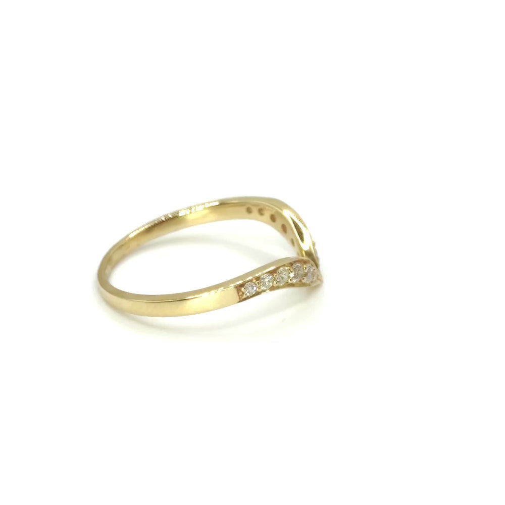 
                  
                    Load and play video in Gallery viewer, 0.20ct V-Shaped Natural Diamond Ring in 14k Yellow Gold
                  
                